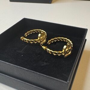 D&G Gold Twisted Heart Bracelets